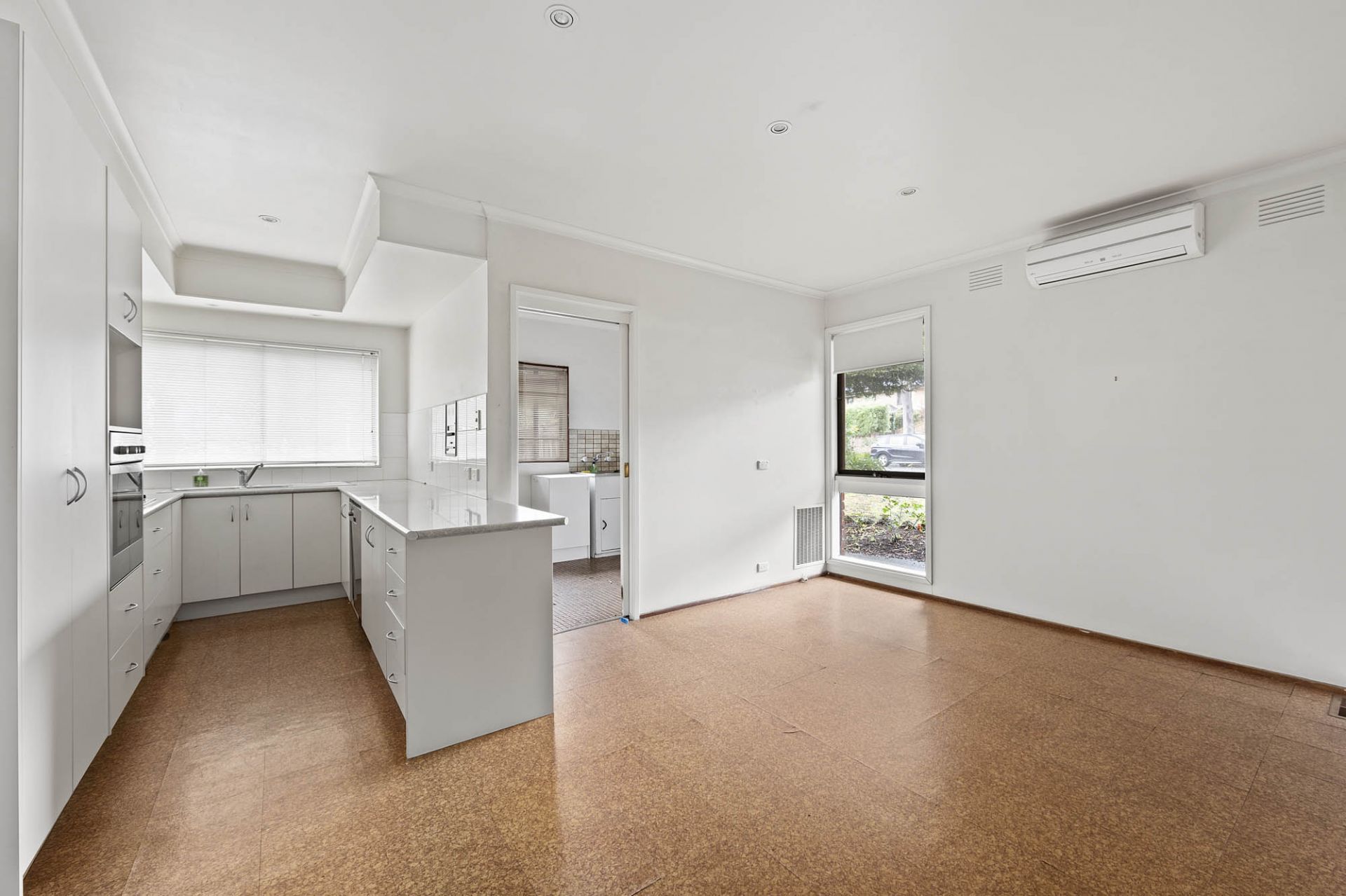 24 Homestead Drive, Wheelers Hill - Thumbnail 3
