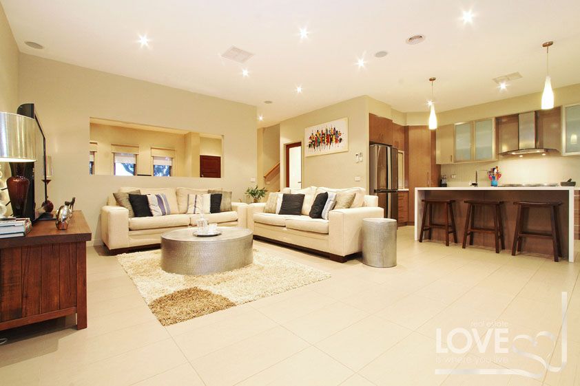 Luxurious, Spacious And Opposite The Park!