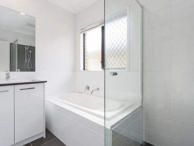 27 Lacilo, Riverstone