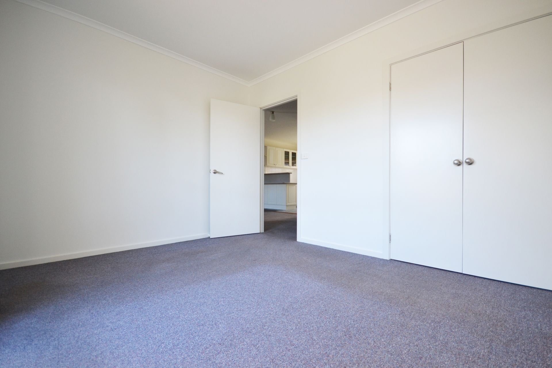 SPACIOUS & QUIET LIVING