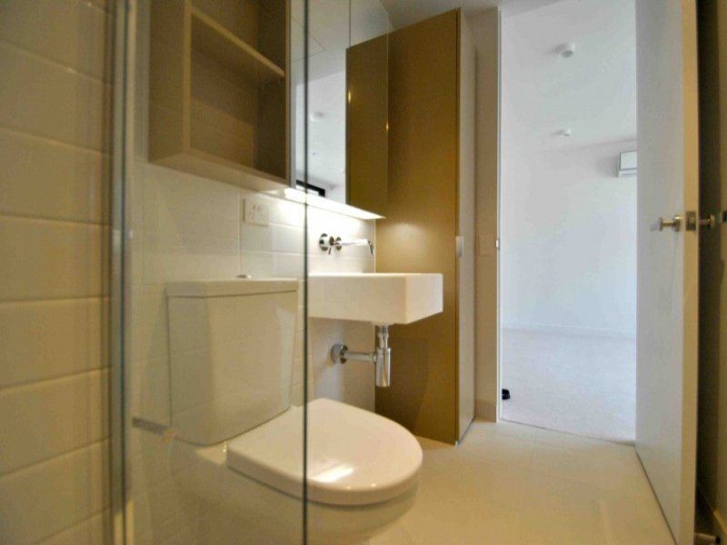 1013/33 MacKenzie Street, Melbourne - Thumbnail 6