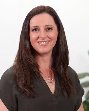 Marnie Ewinger Real Estate Agent