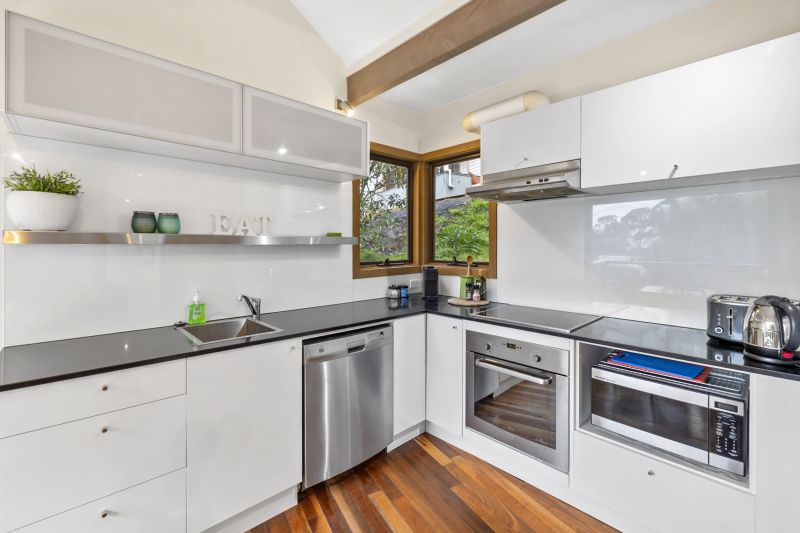 2/13 Lorne Avenue, Lorne, VIC, Lorne - Thumbnail 3