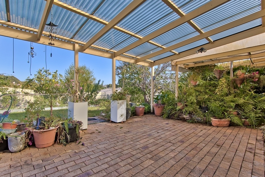 9 Queens Way Woodcroft 5162