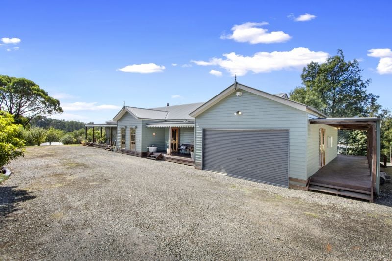 12 Mountain Rush Lane Kinglake VIC, Kinglake - Thumbnail 2