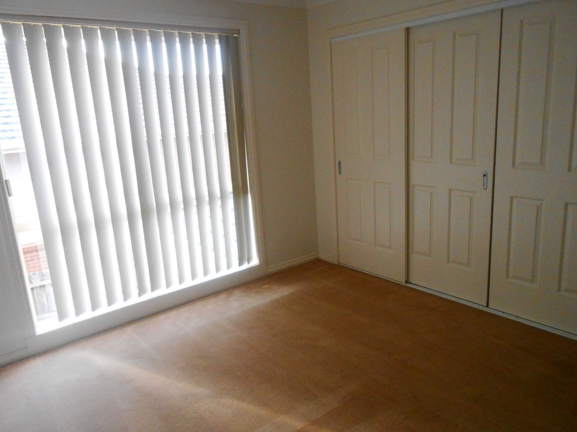 5 BEDROOM HOME IN THE THE LAKES