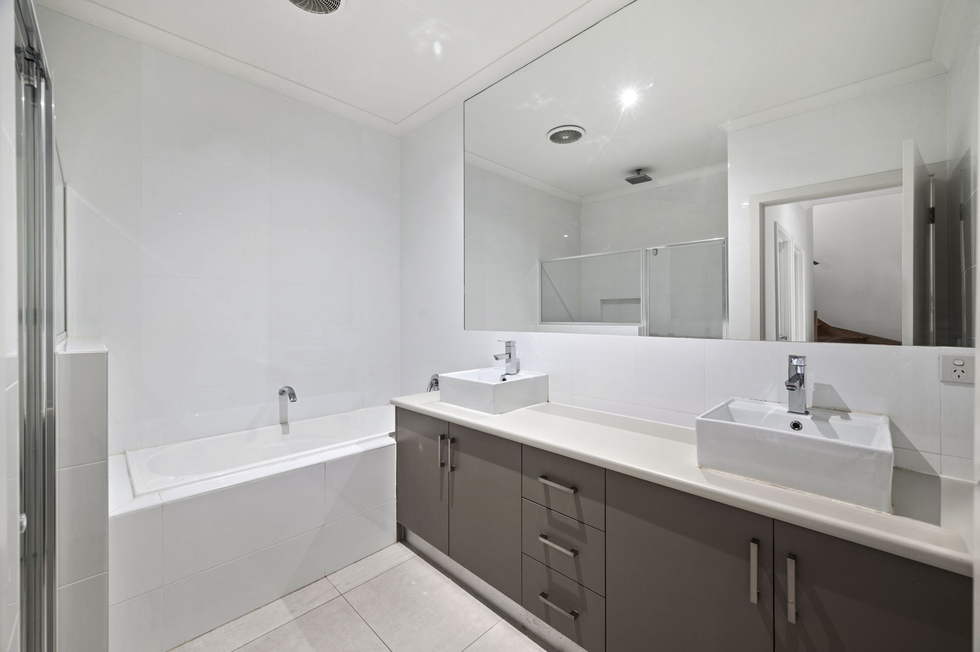Modern & Low Maintenance