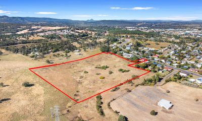 NOOSA ROAD DEVELOPMENT OPPORTUNITY!