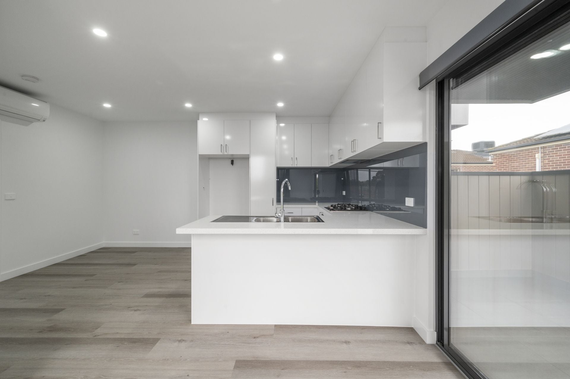 BRAND NEW 2 BEDROOM TOWNHOUSE