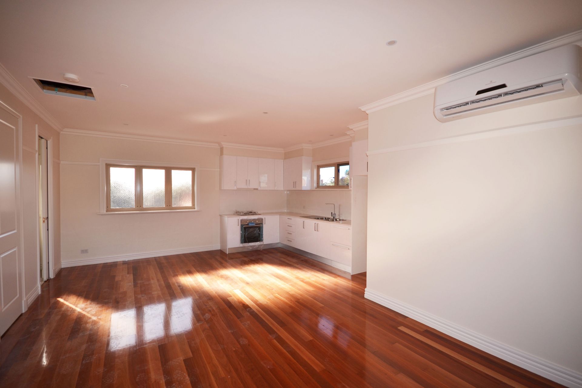 BRAND NEW EASY LIVING