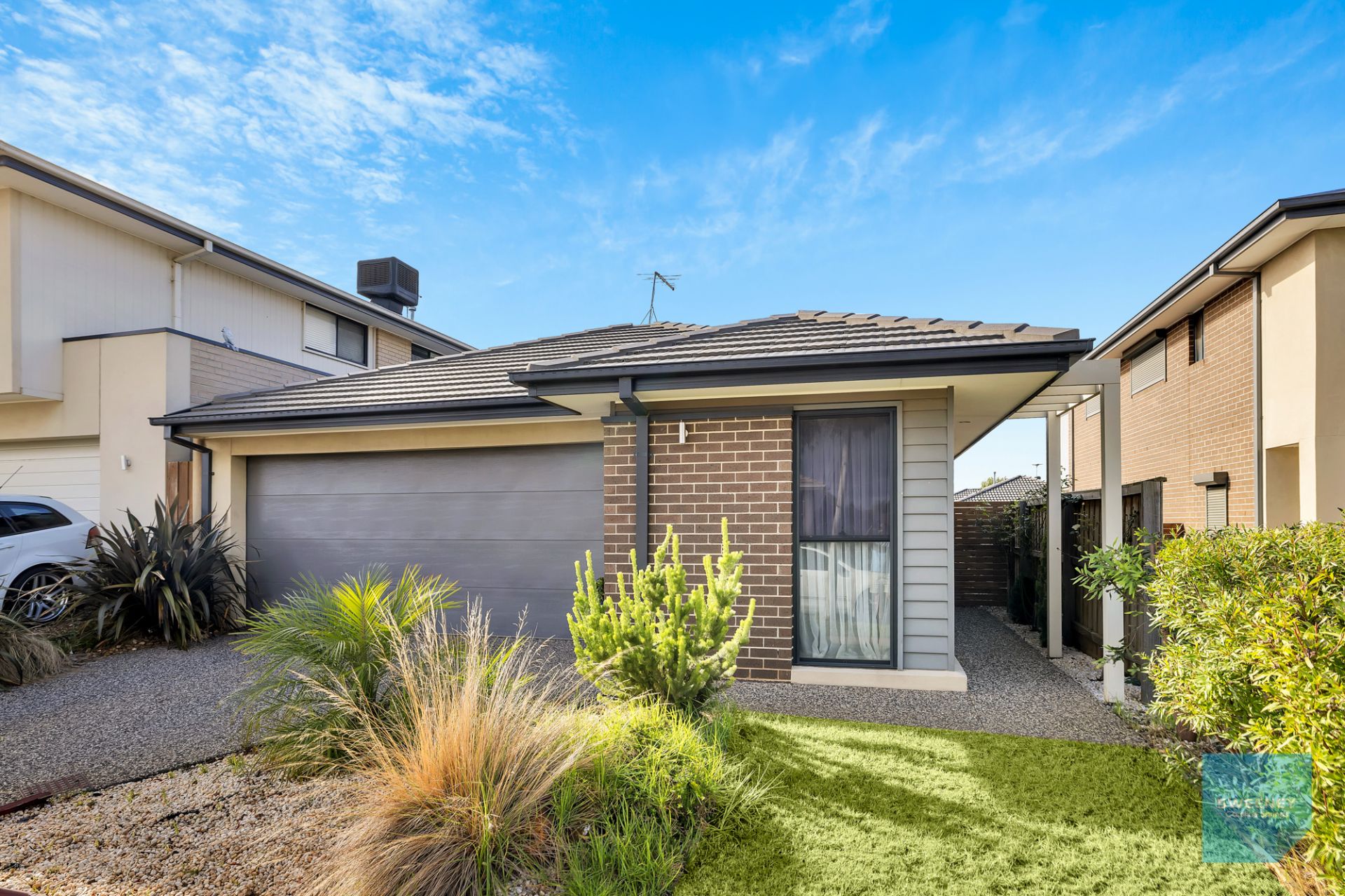 40 Galveston Avenue, FRASER RISE Sweeney Estate Agents