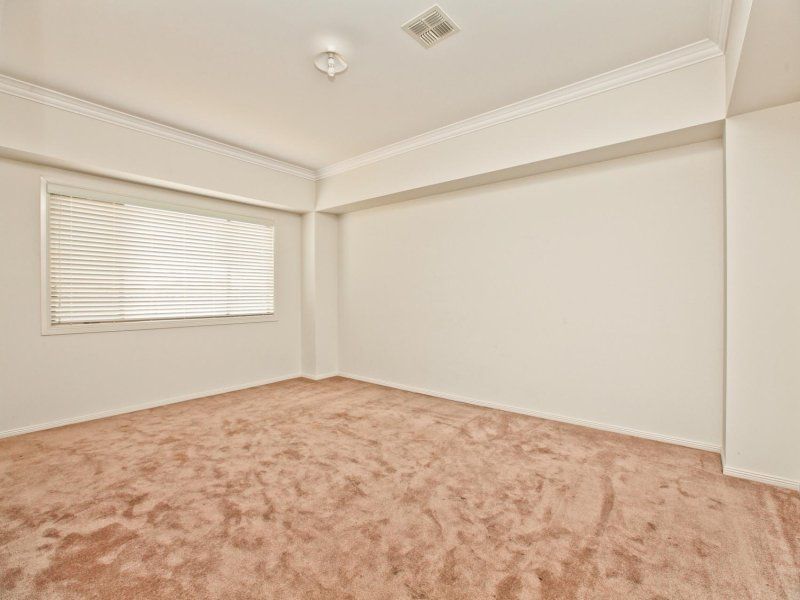 1 Herring Loop, Caroline Springs - Thumbnail 7