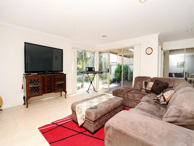 32 Loddon Drive, Taylors Hill - Thumbnail 6