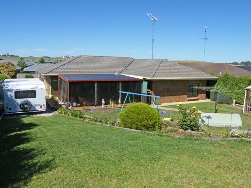4 Woodlands Drive MOUNT GAMBIER SA, Mount Gambier - Thumbnail 2