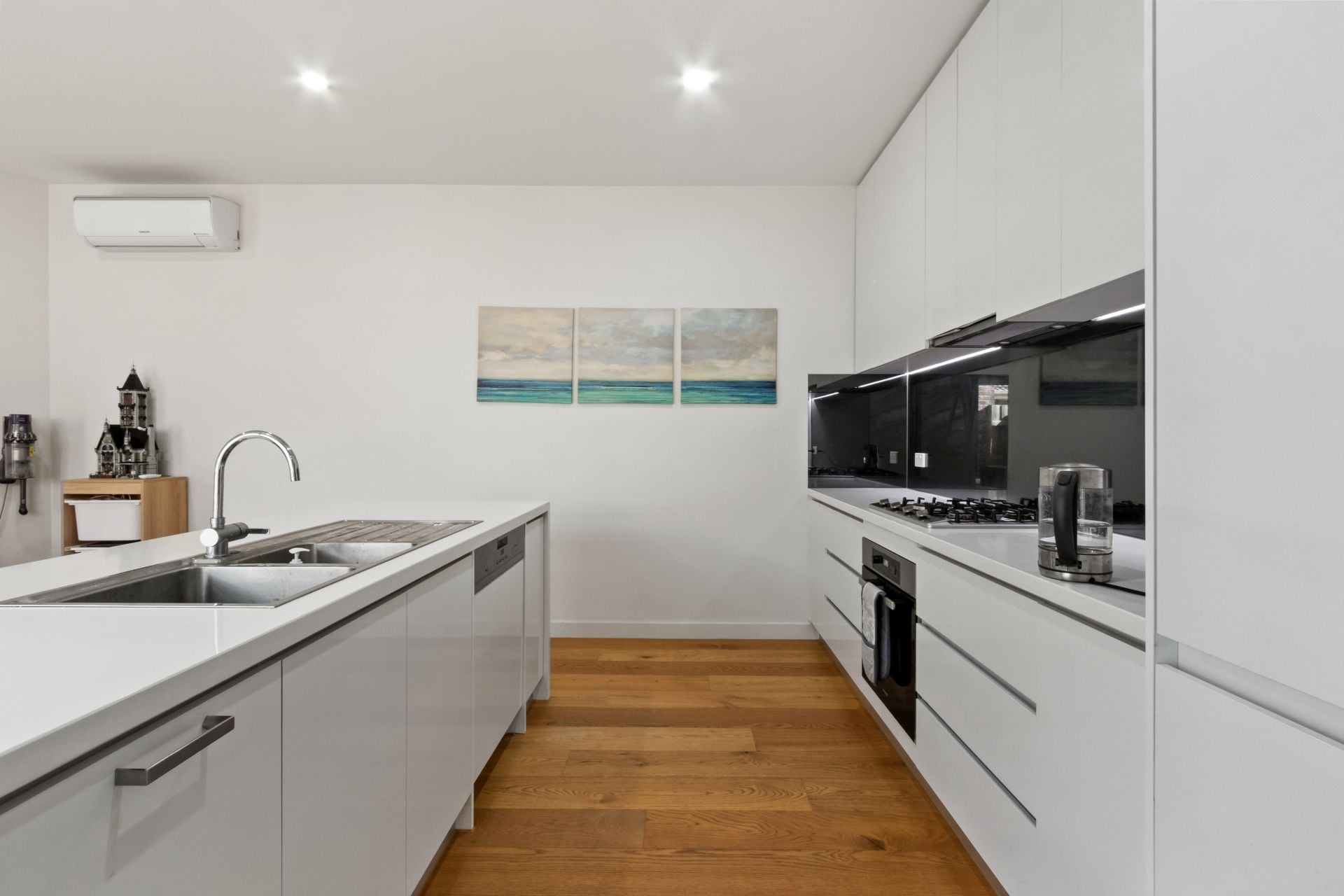 Modern 3-Bedroom Townhouse - Your Perfect Low-Maintenance Lifestyle