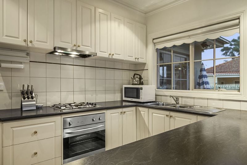2/2 Ursula Street, Box Hill North - Thumbnail 4