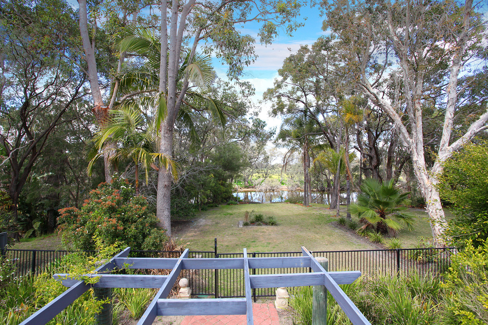 39 Rodoreda Crescent, RAVENSWOOD, WA, 6208 House buyMyplace