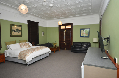 Restaurant & Accommodation For Sale - North West NSW