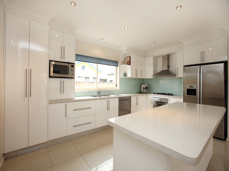 15 Sandy Point Road, Sanctuary Lakes - Thumbnail 8