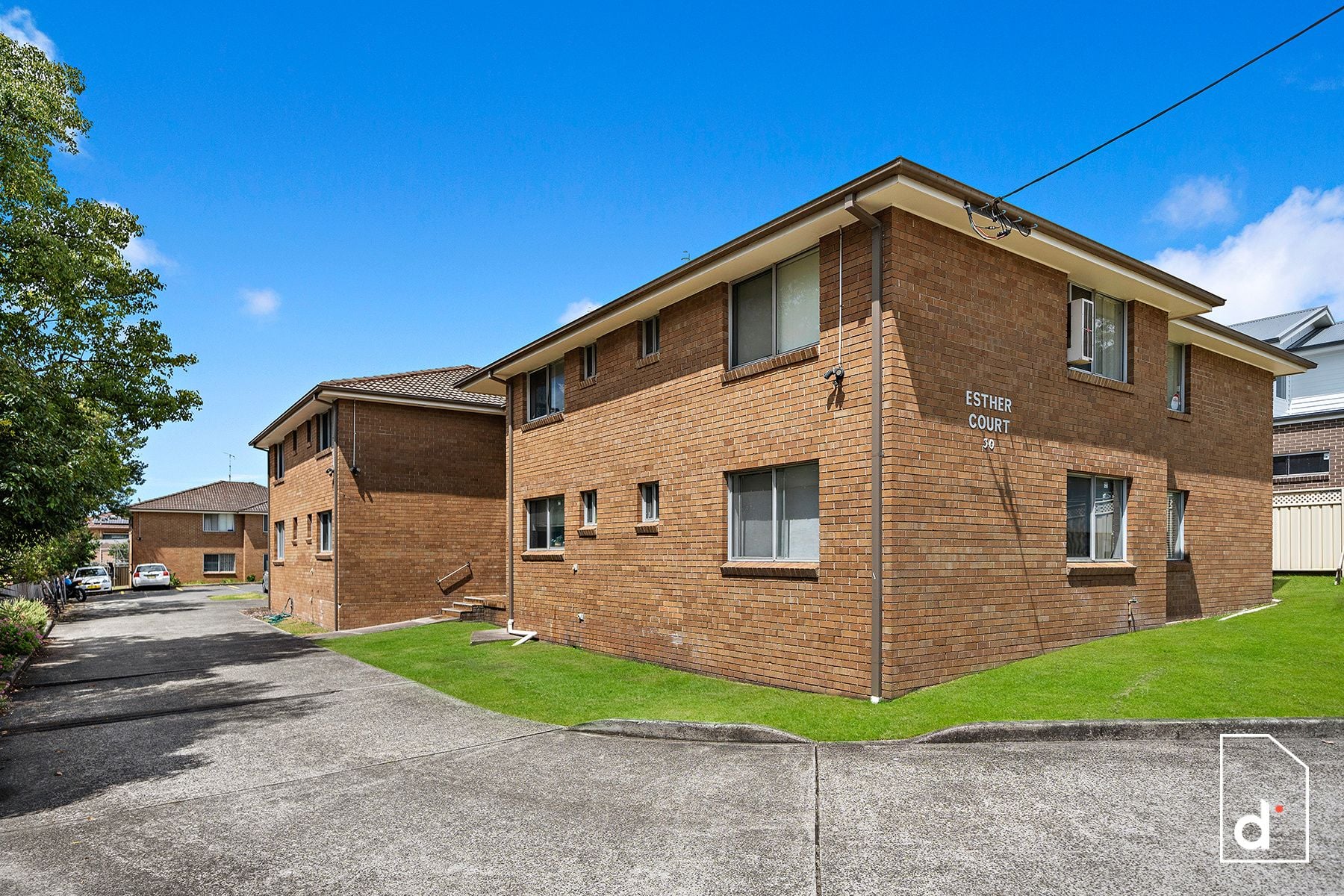 Sold property 415000 for 2/30 The Avenue Corrimal , NSW 2518