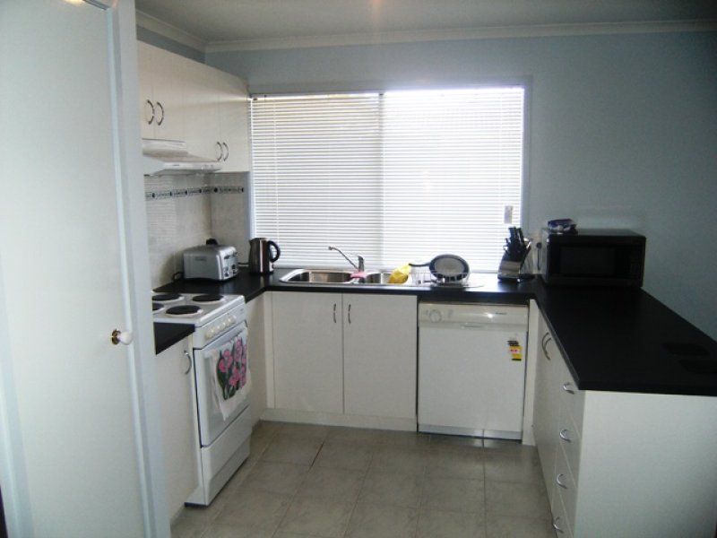 8 Woodbridge Place, Burnside - Thumbnail 3