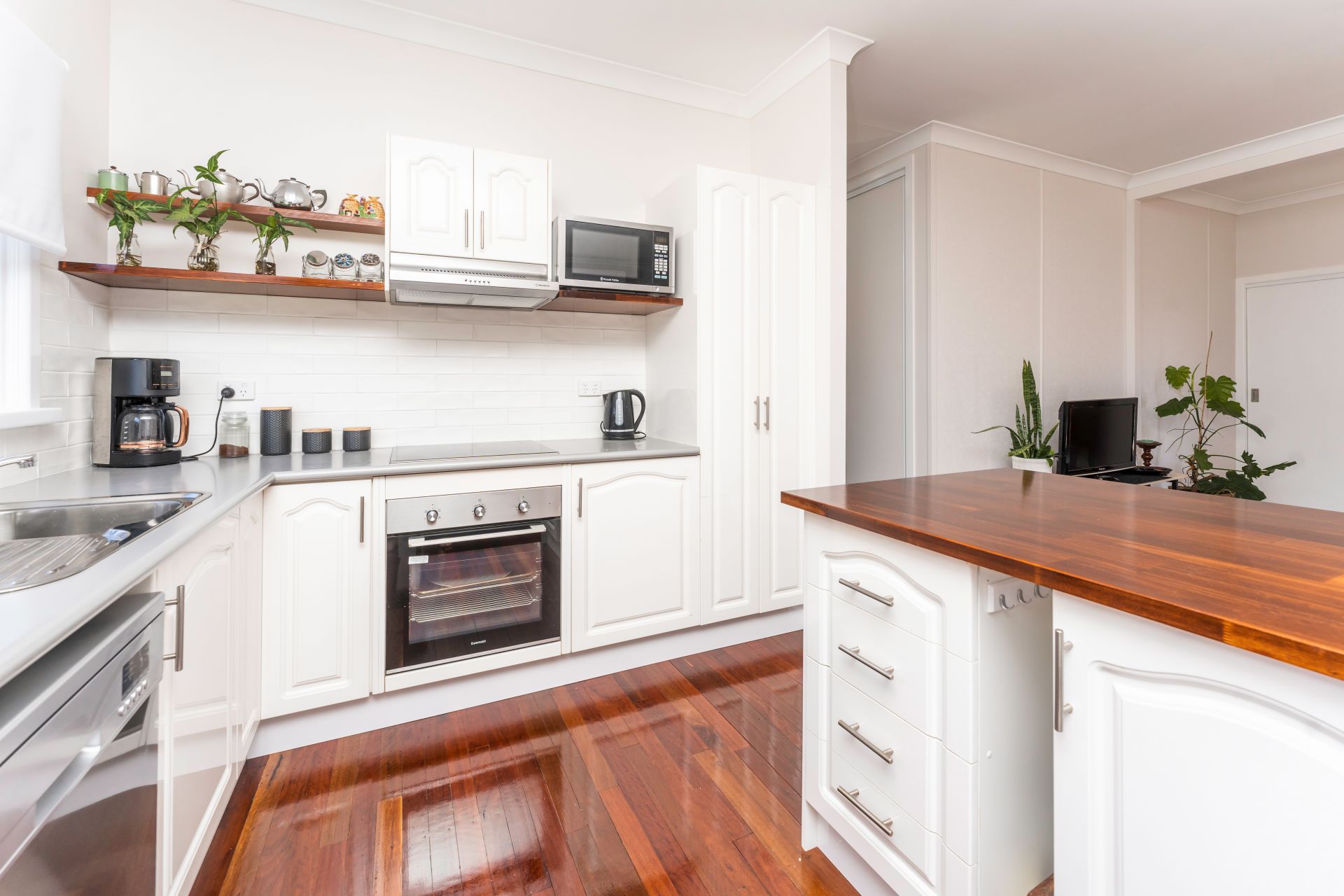 10 McNeilly Street, NORVILLE Four Walls Realty