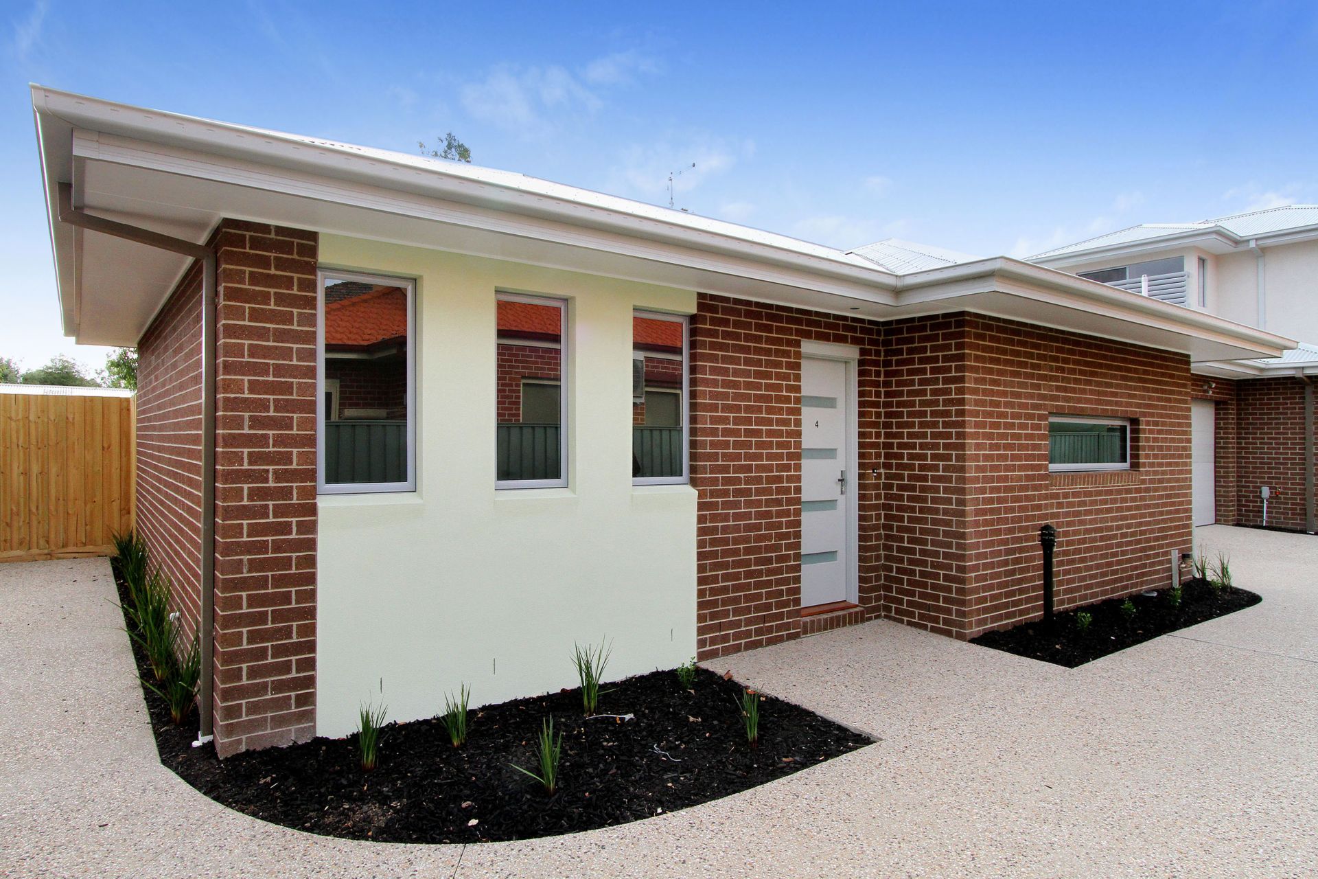 Real Estate For Lease 4/11 Storey Road Reservoir , VIC