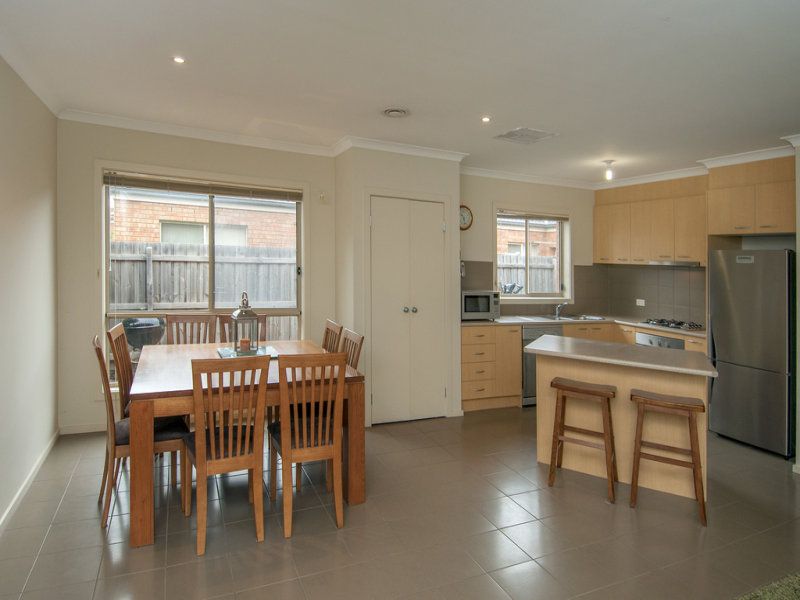 14 Farmington Road MERNDA, Mernda - Thumbnail 7