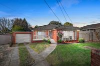 8 Kenross Court, Wantirna VIC