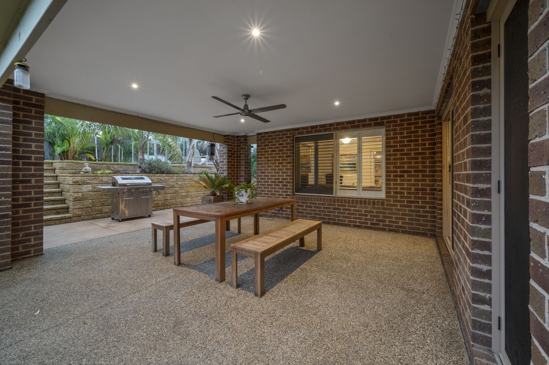 ULTIMATE ENTERTAINER - RESORT STYLE LIVING