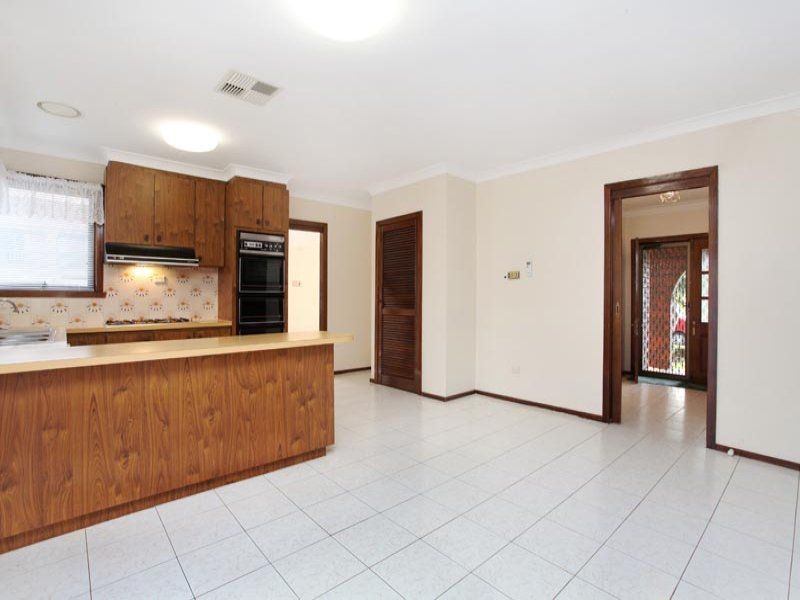 2 Akma Court, Taylors Lakes - Thumbnail 5