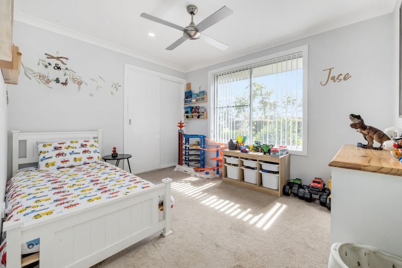 Real Estate For Sale 61 Waratah Drive Yarravel , NSW