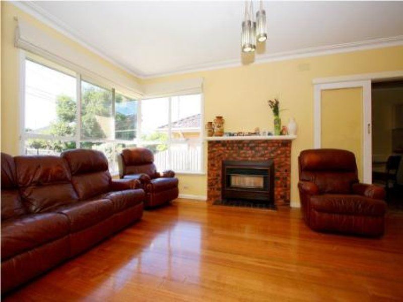 23 Taunton Avenue, Preston