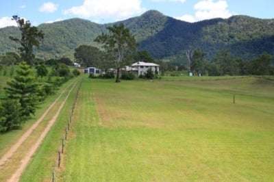 Motivated Sellers, Open to Offers! 5 Bedroom House & Cottage 