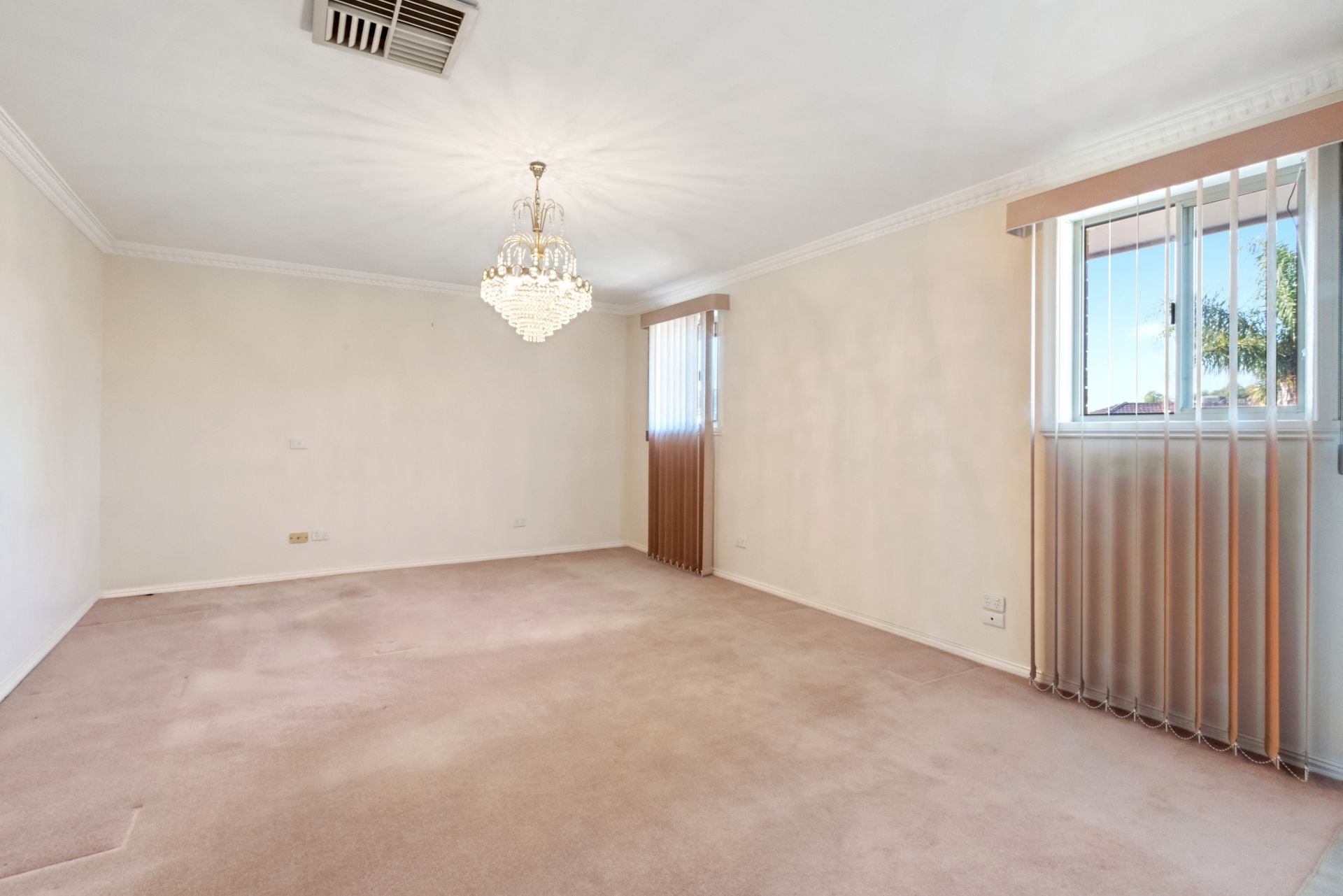 Big Home in Ideal Locale