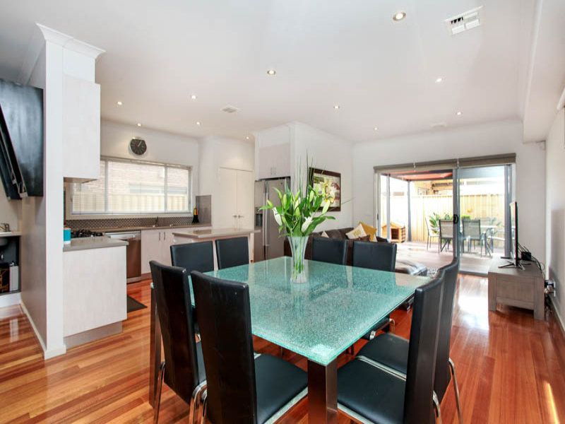 12 Chelsworth Place, Caroline Springs - Thumbnail 7
