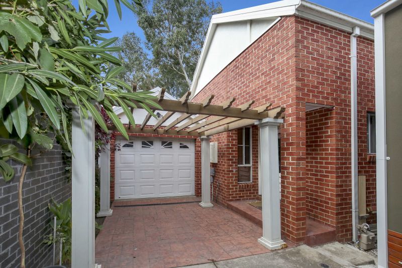 2/8 Walsh Avenue, Thornbury