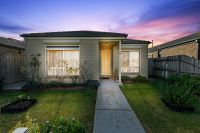 18 Violet Way, Cranbourne VIC