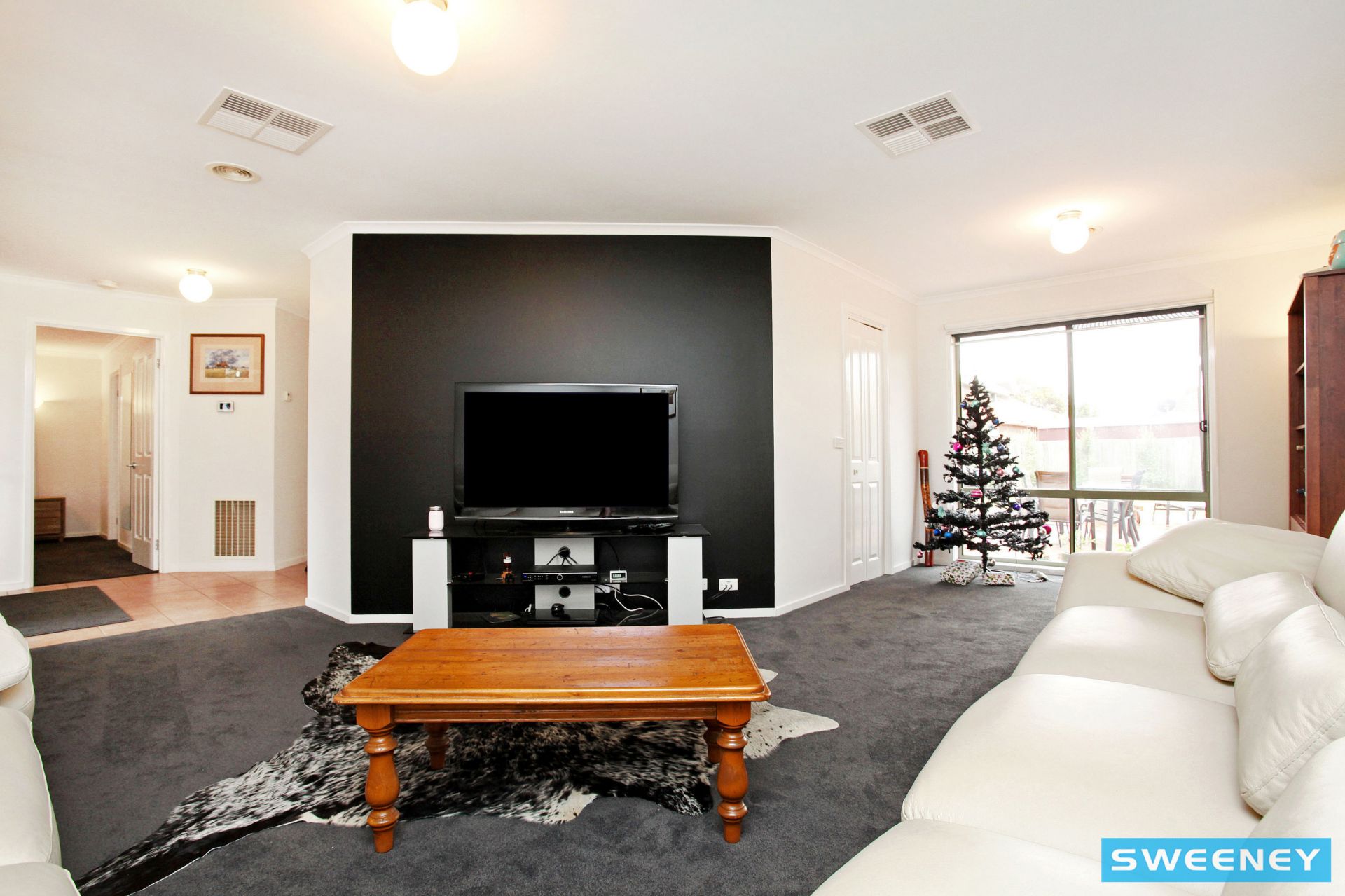 18 Mark Drive, Hillside - Thumbnail 8