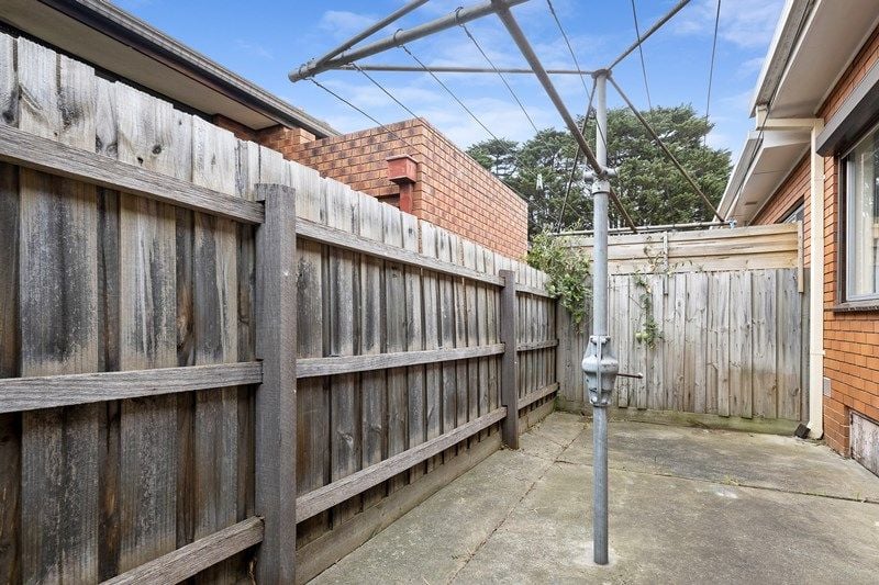Two Bedroom Unit in the Oak Hill Estate