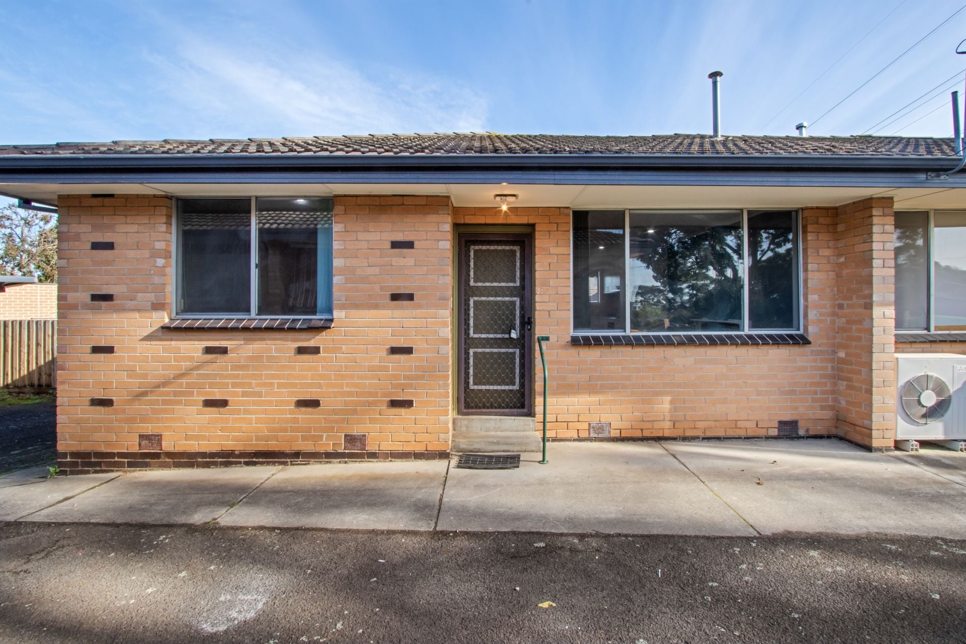 Fully Renovated 2-Bedroom Unit!