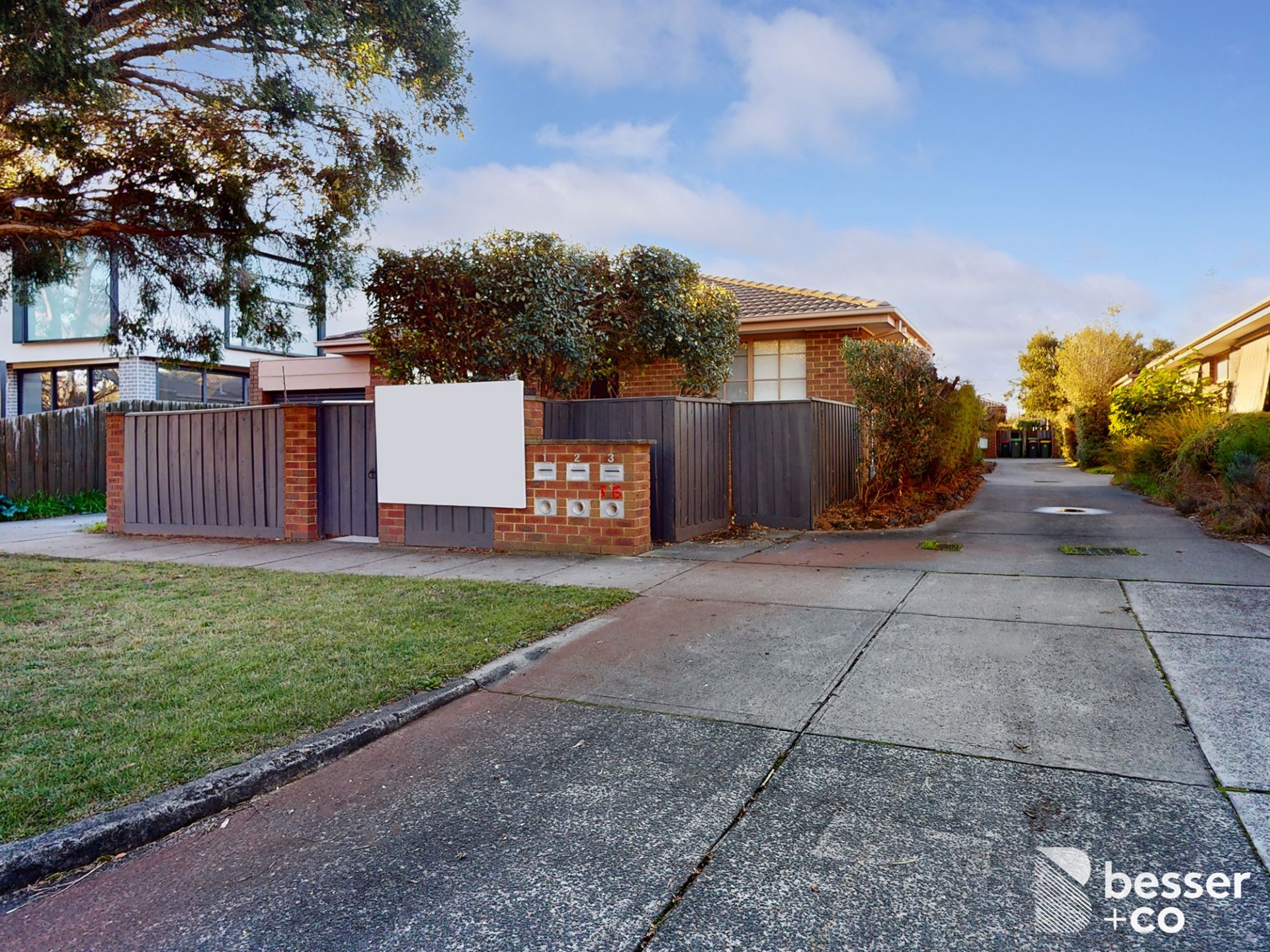 2/15 Oakleigh Road, Carnegie - Thumbnail 2