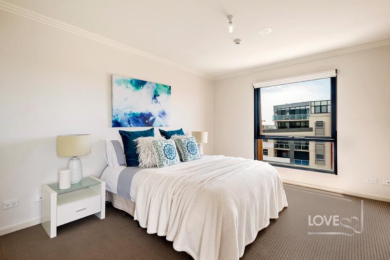Brilliant 2-Level Abode in a Boutique Complex!!!