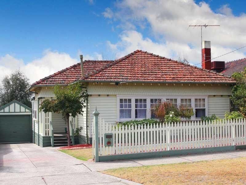 Period Charm with Perfect Location