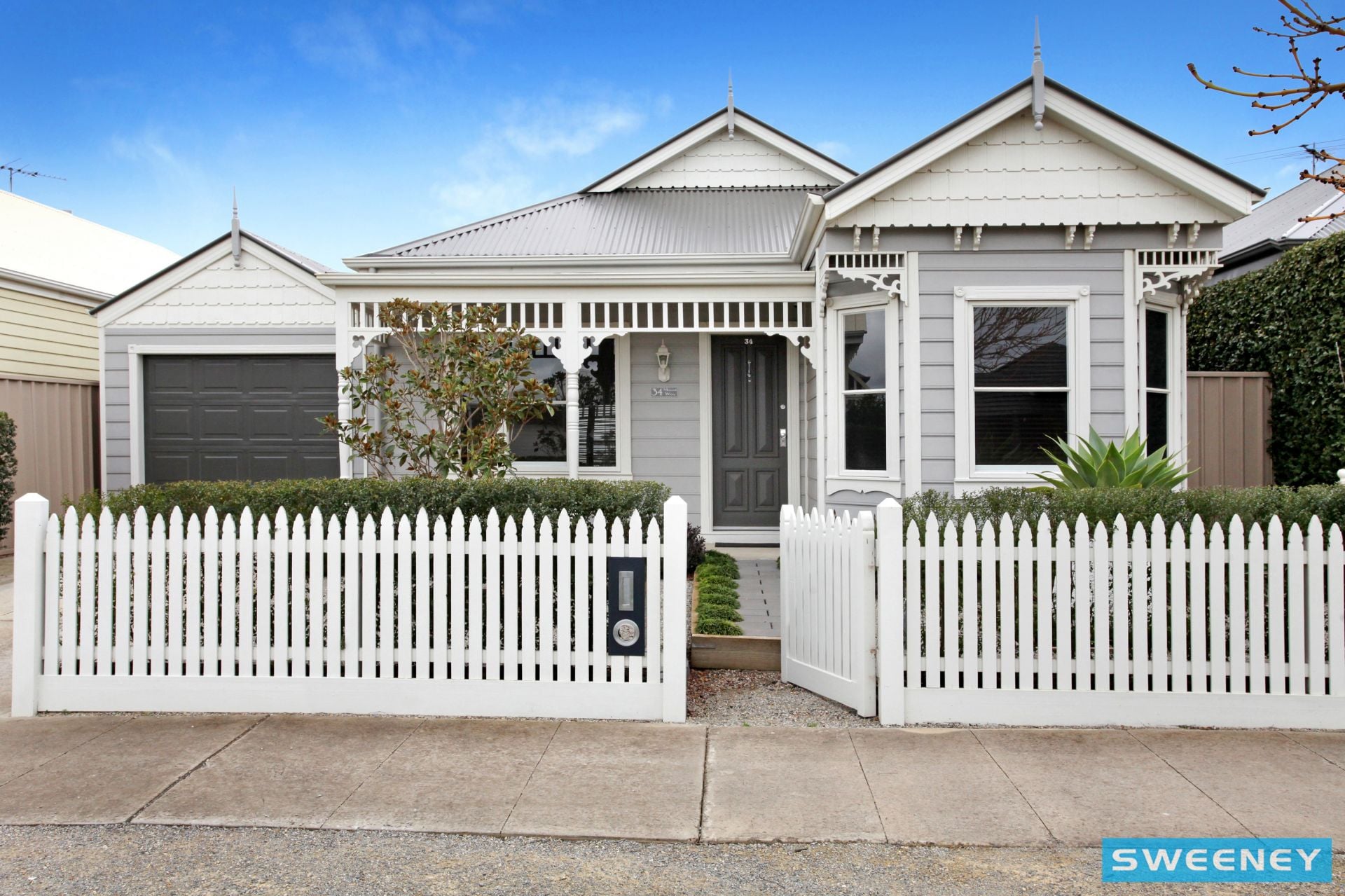 34 Mount Way, Caroline Springs - Thumbnail 2