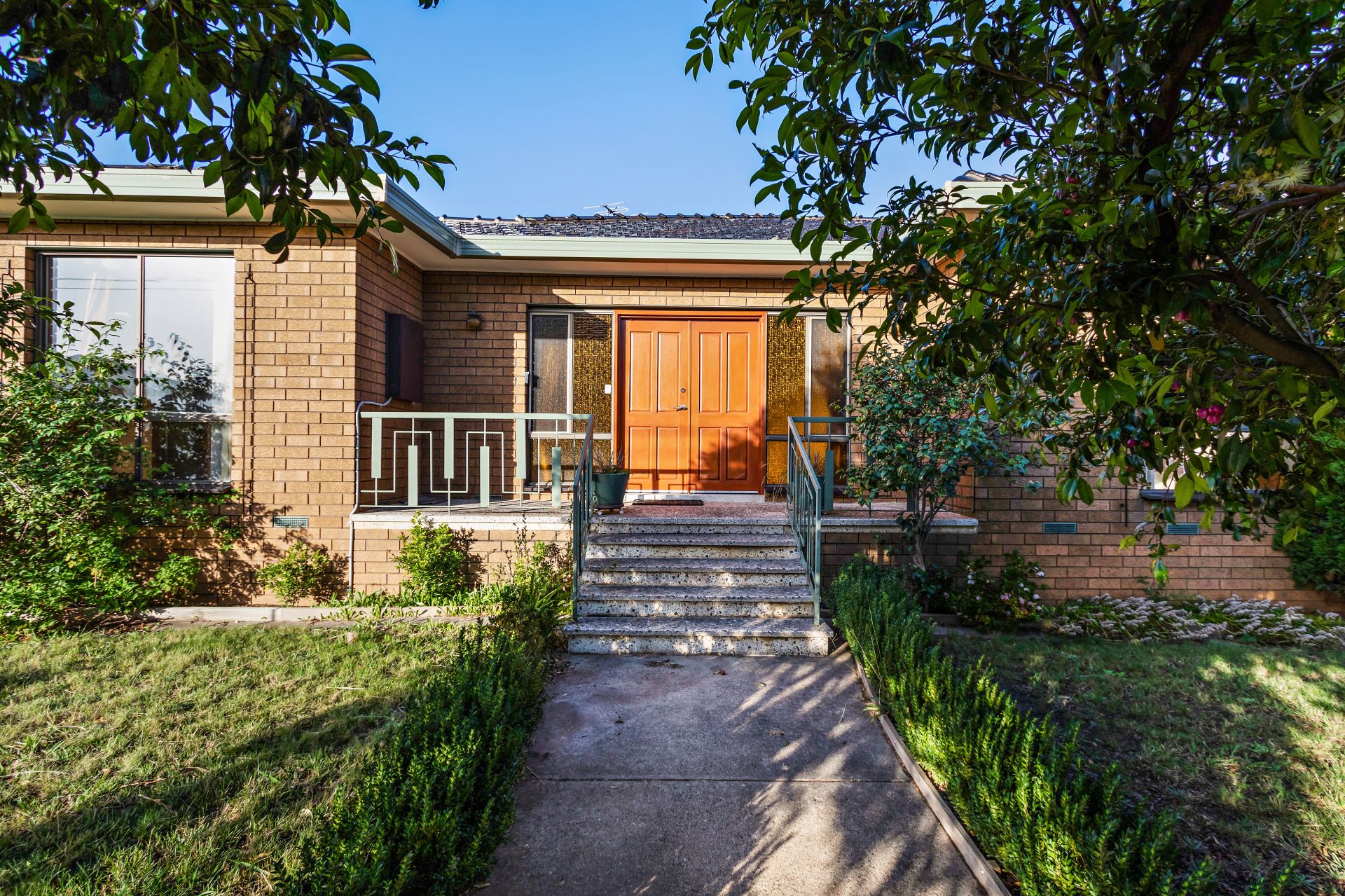 SPACIOUS FAMILY HOME!