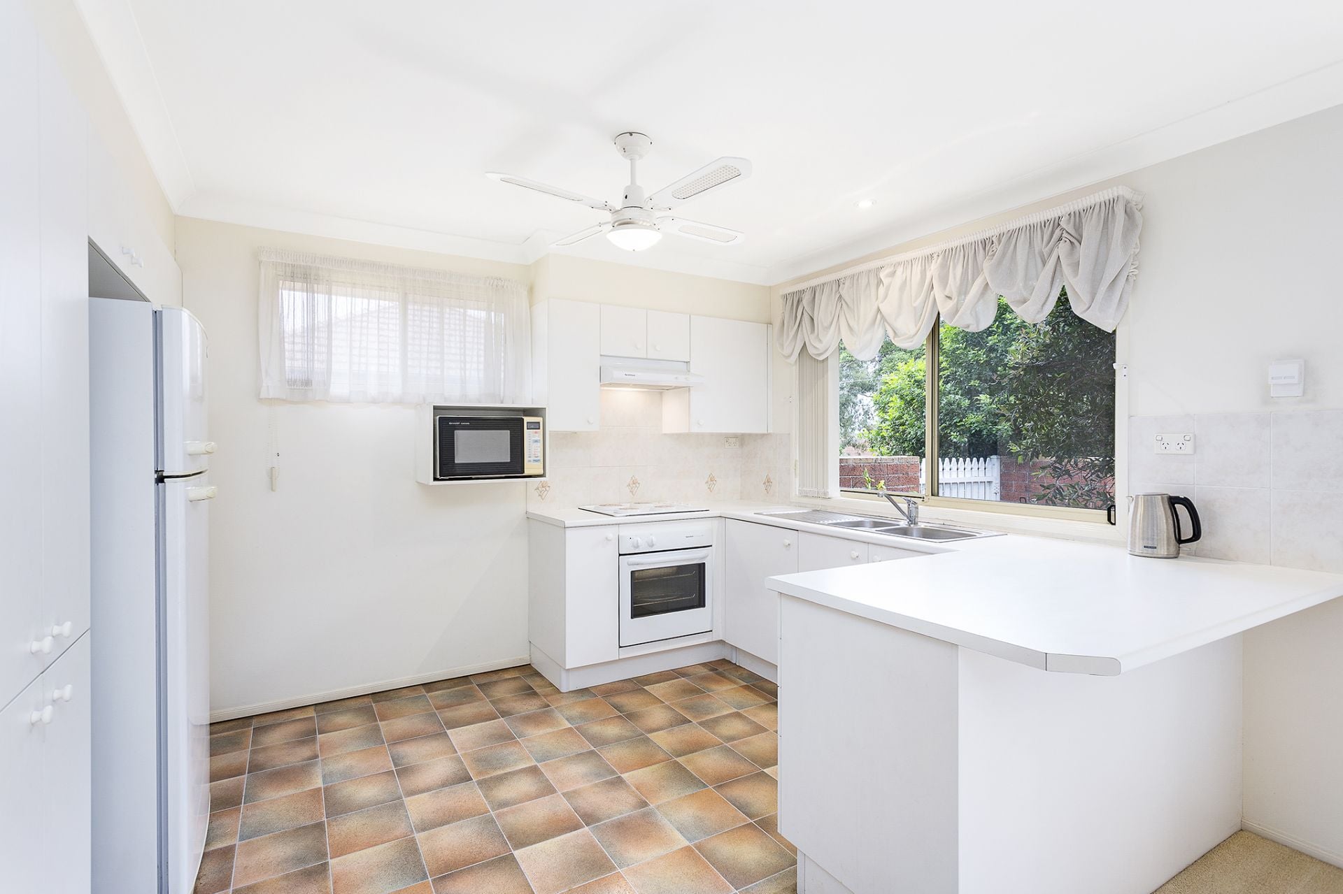 71 Yathong Road Caringbah NSW, Caringbah - Thumbnail 3