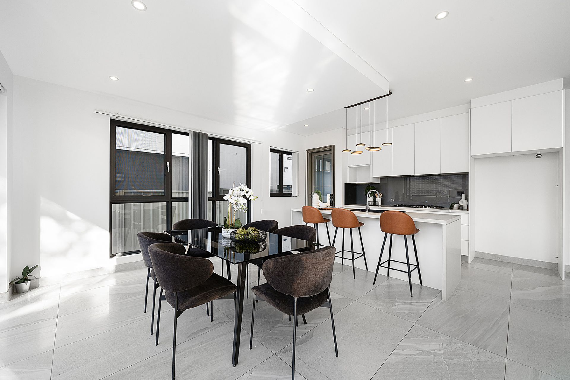 34 Pallamana Parade, Beverly Hills, Hills - Thumbnail 4