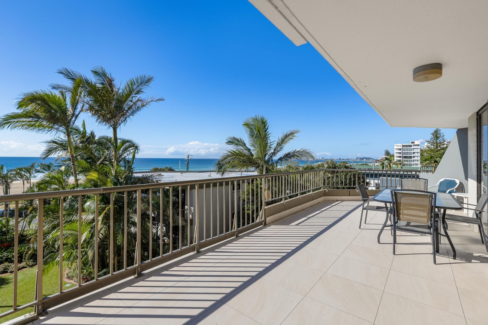 3H/828 Pacific Parade Currumbin QLD, Currumbin - Thumbnail 2