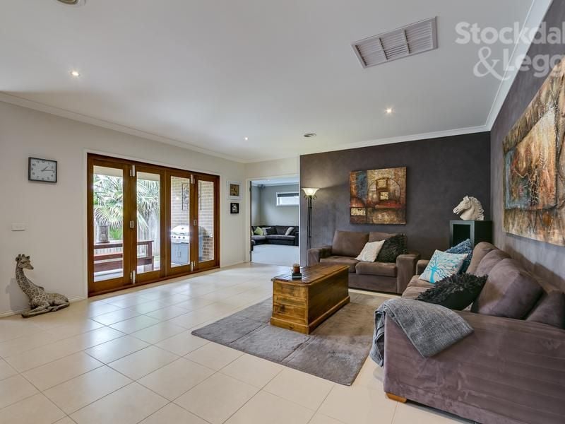 13 Florence Drive MERNDA, Mernda - Thumbnail 6